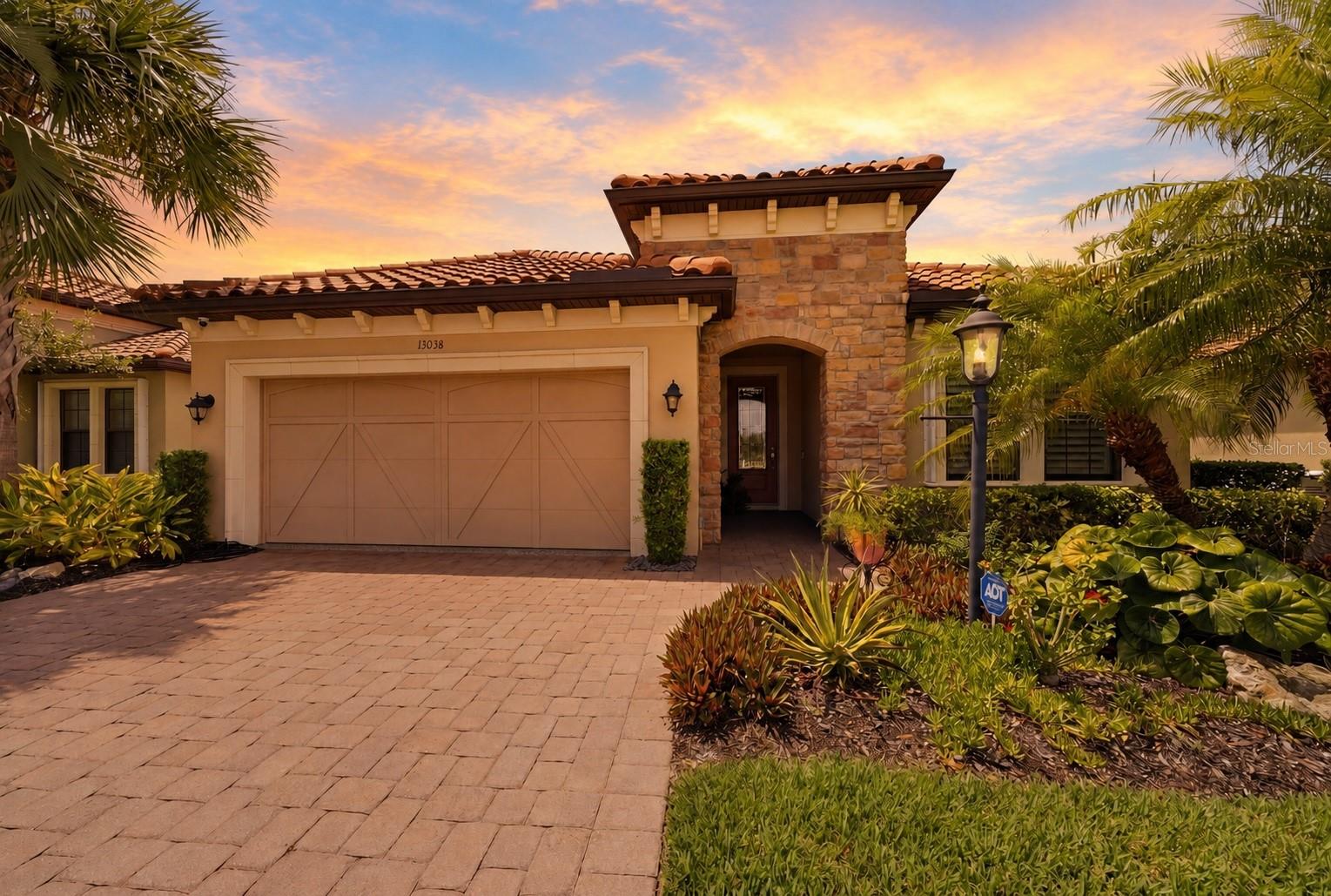 MLS# A4699394 Property Photo