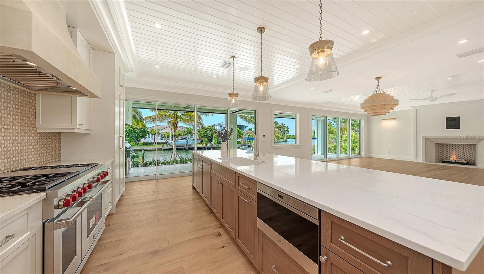 A4699408 Property Photo