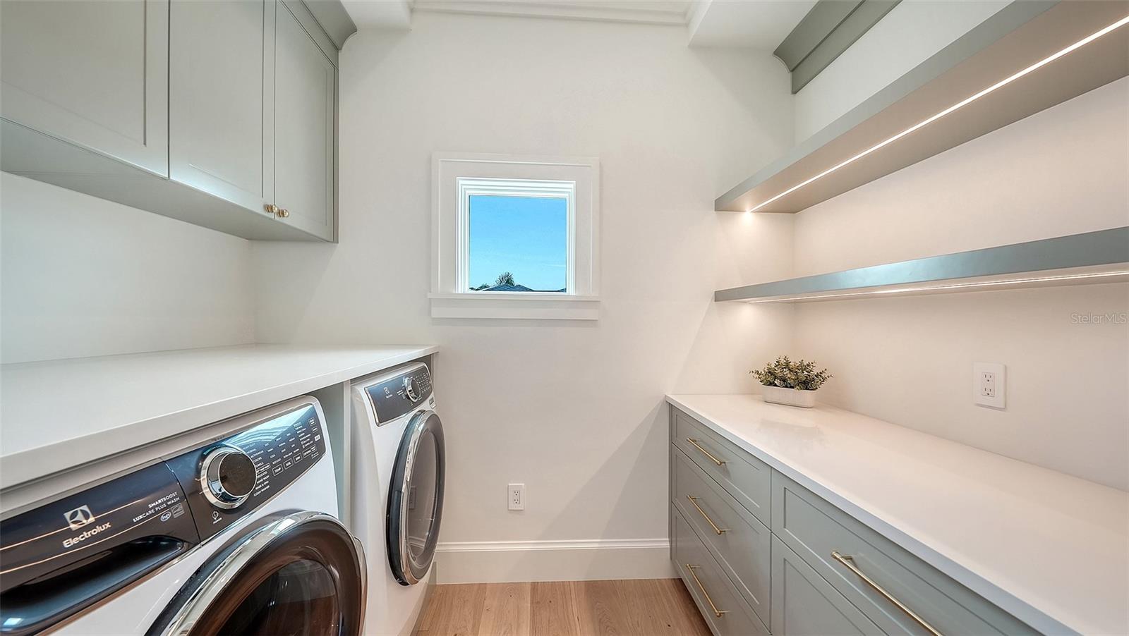 A4699408 Property Photo