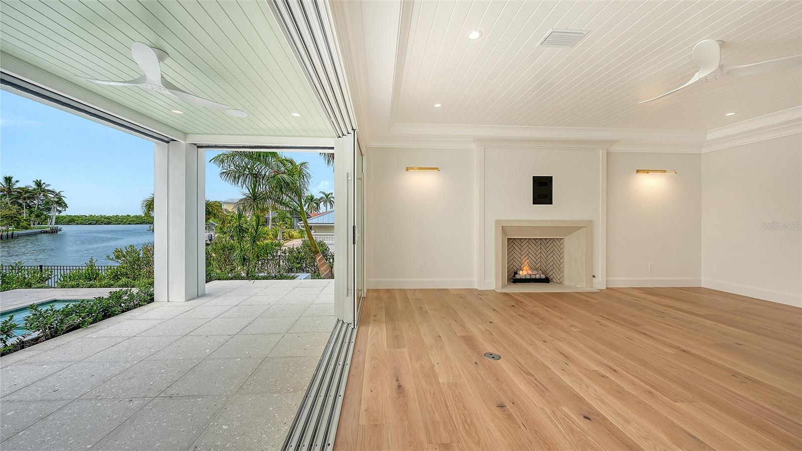 A4699408 Property Photo