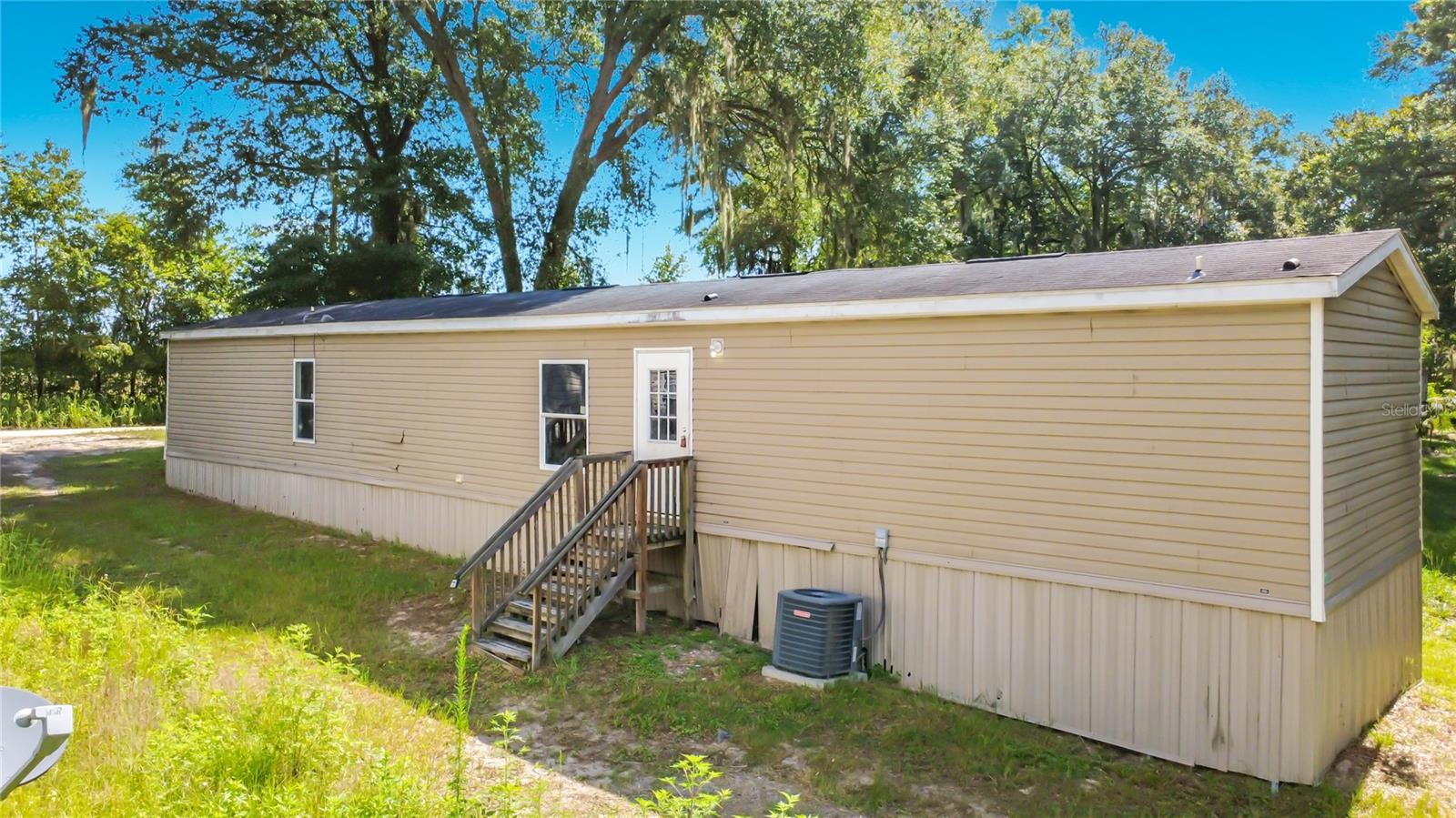 MLS# R4911610 Property Photo