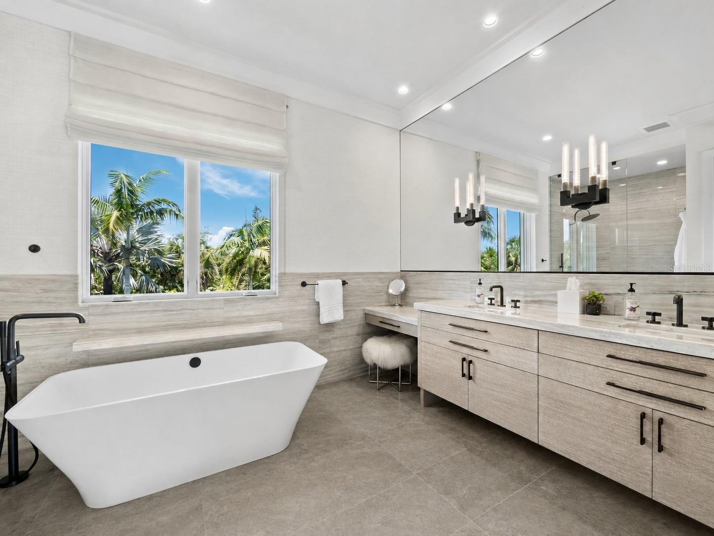 A4699552 Property Photo