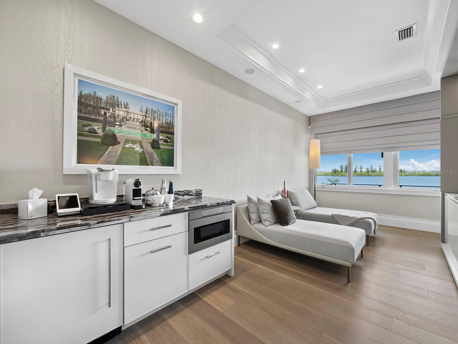 A4699552 Property Photo