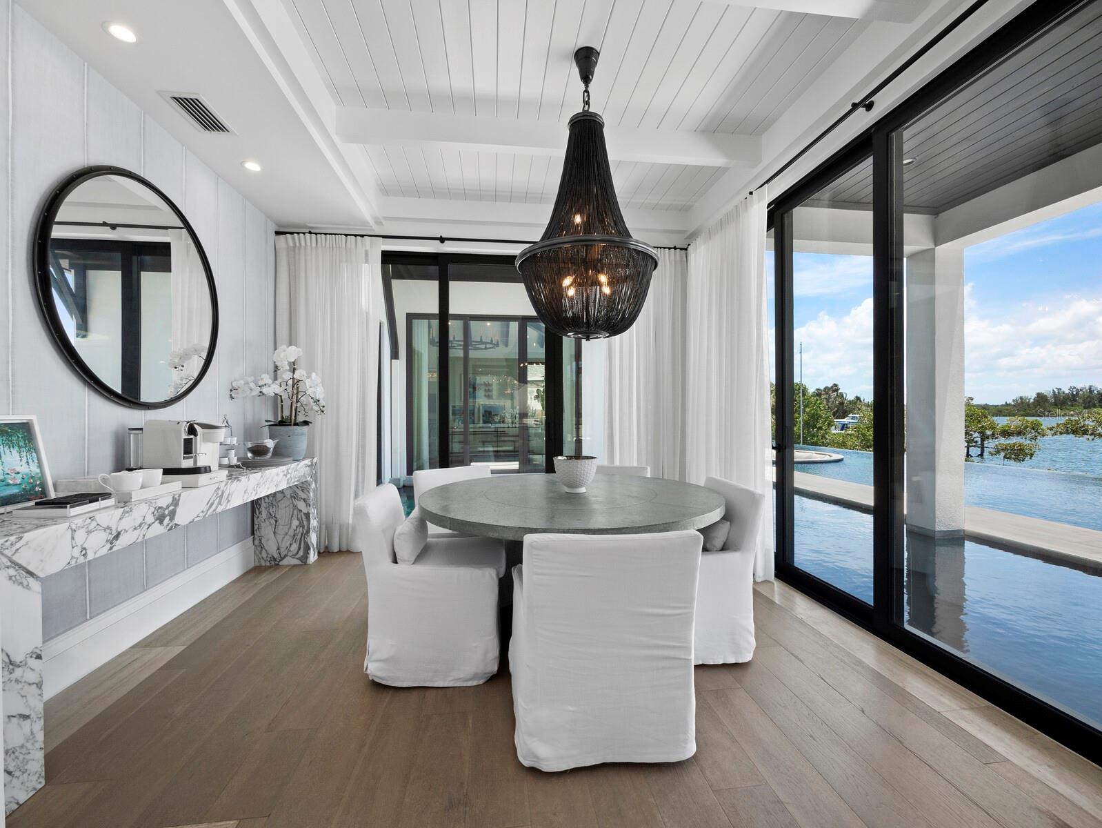 A4699552 Property Photo