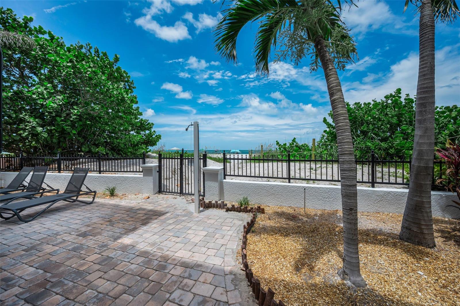 TB8527790 Property Photo