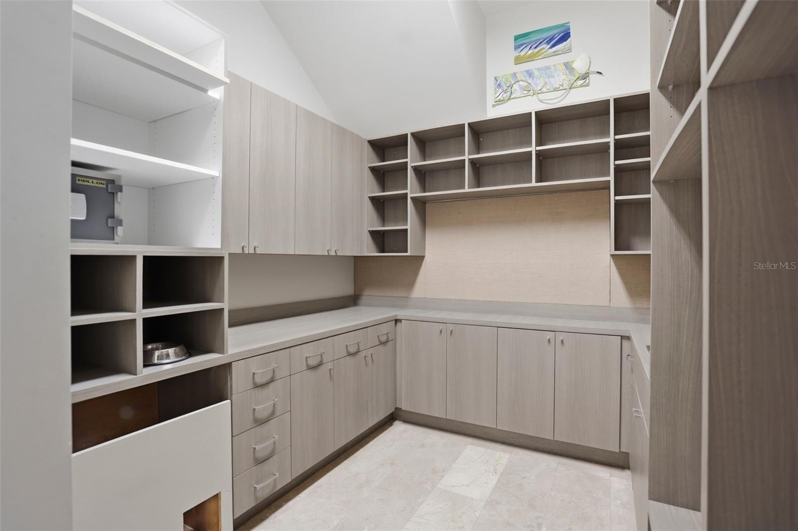 TB8528300 Property Photo