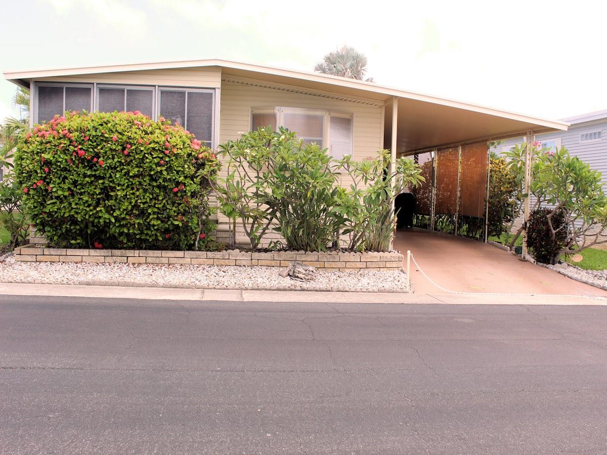 MLS# TB8528422 Property Photo