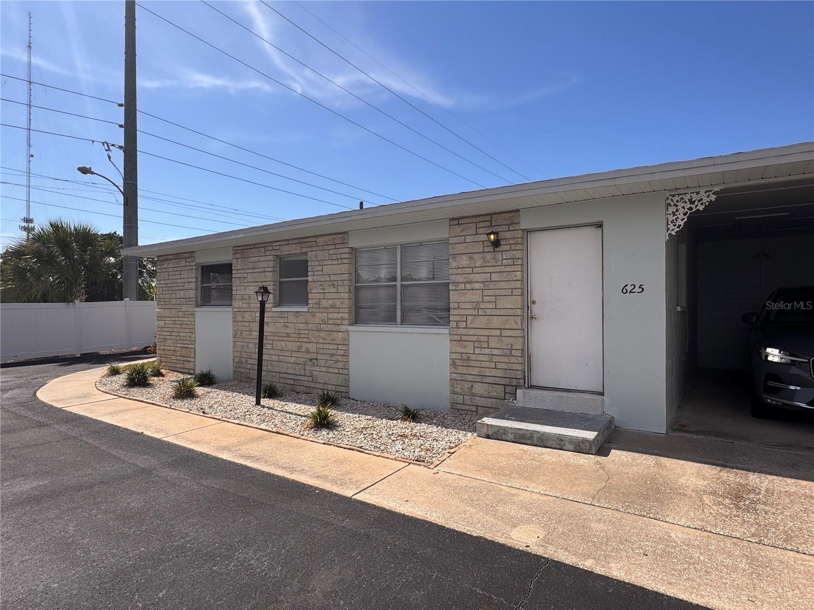 MLS# TB8529038 Property Photo