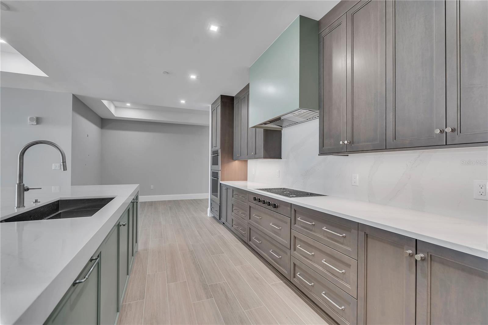 A4699970 Property Photo