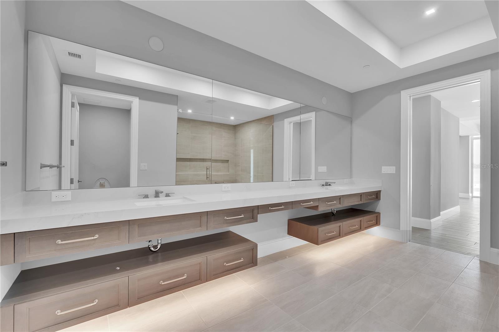 A4699970 Property Photo