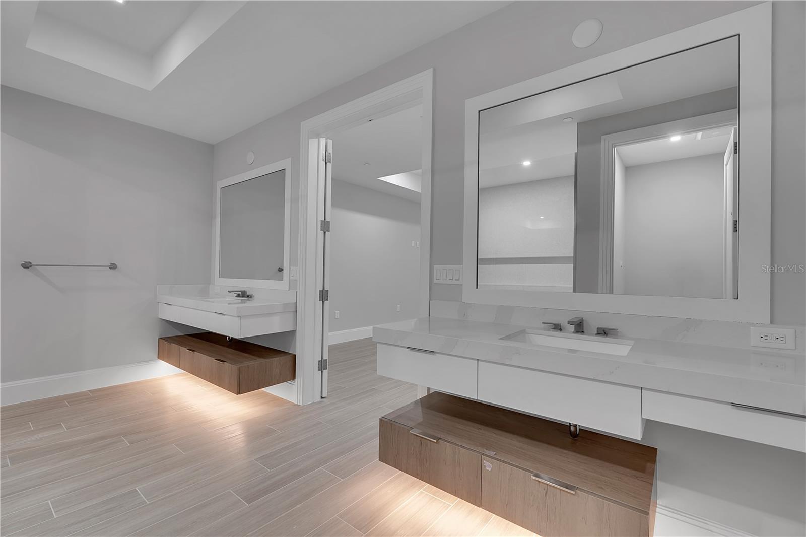 A4700005 Property Photo