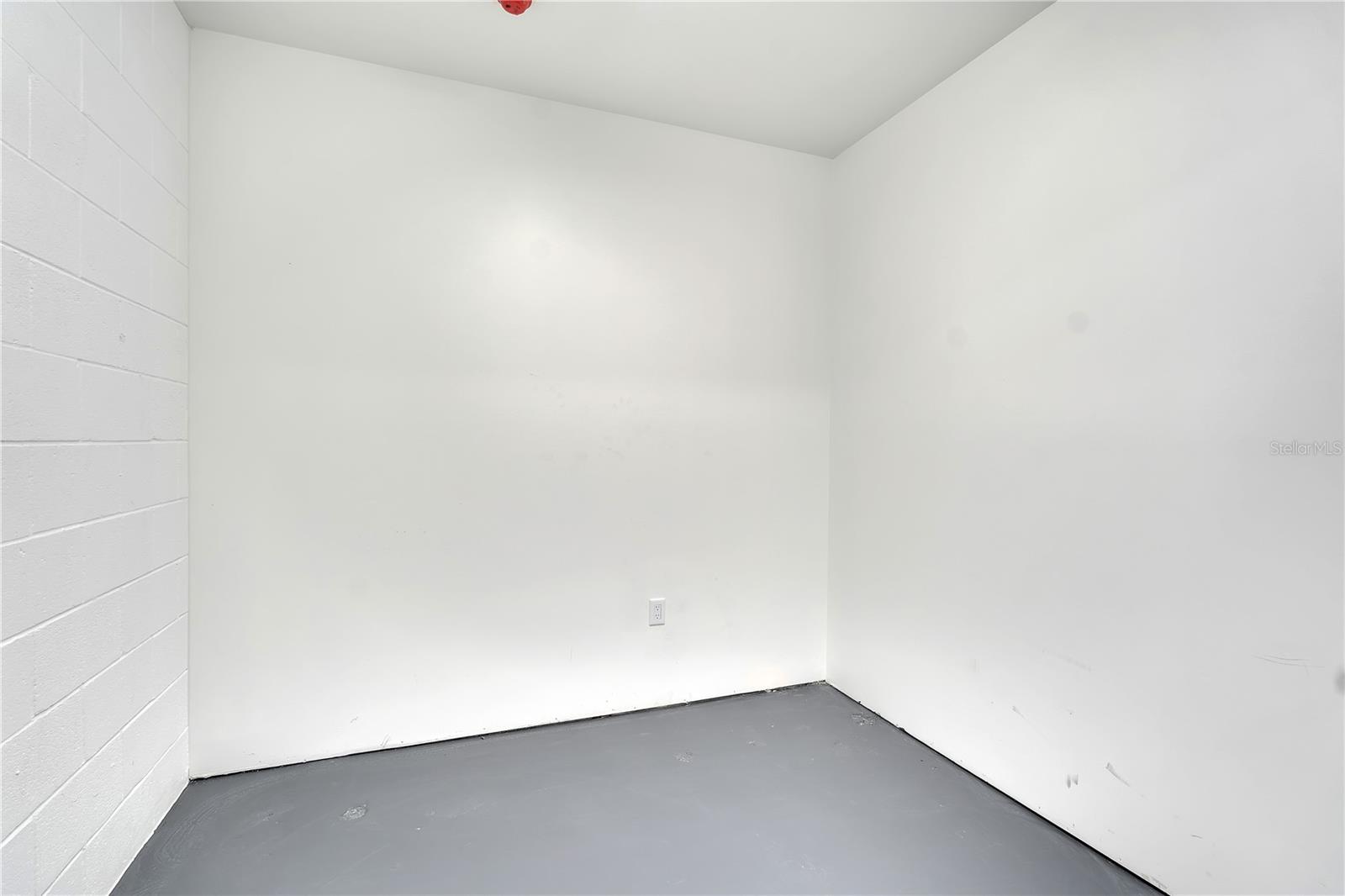 A4700005 Property Photo