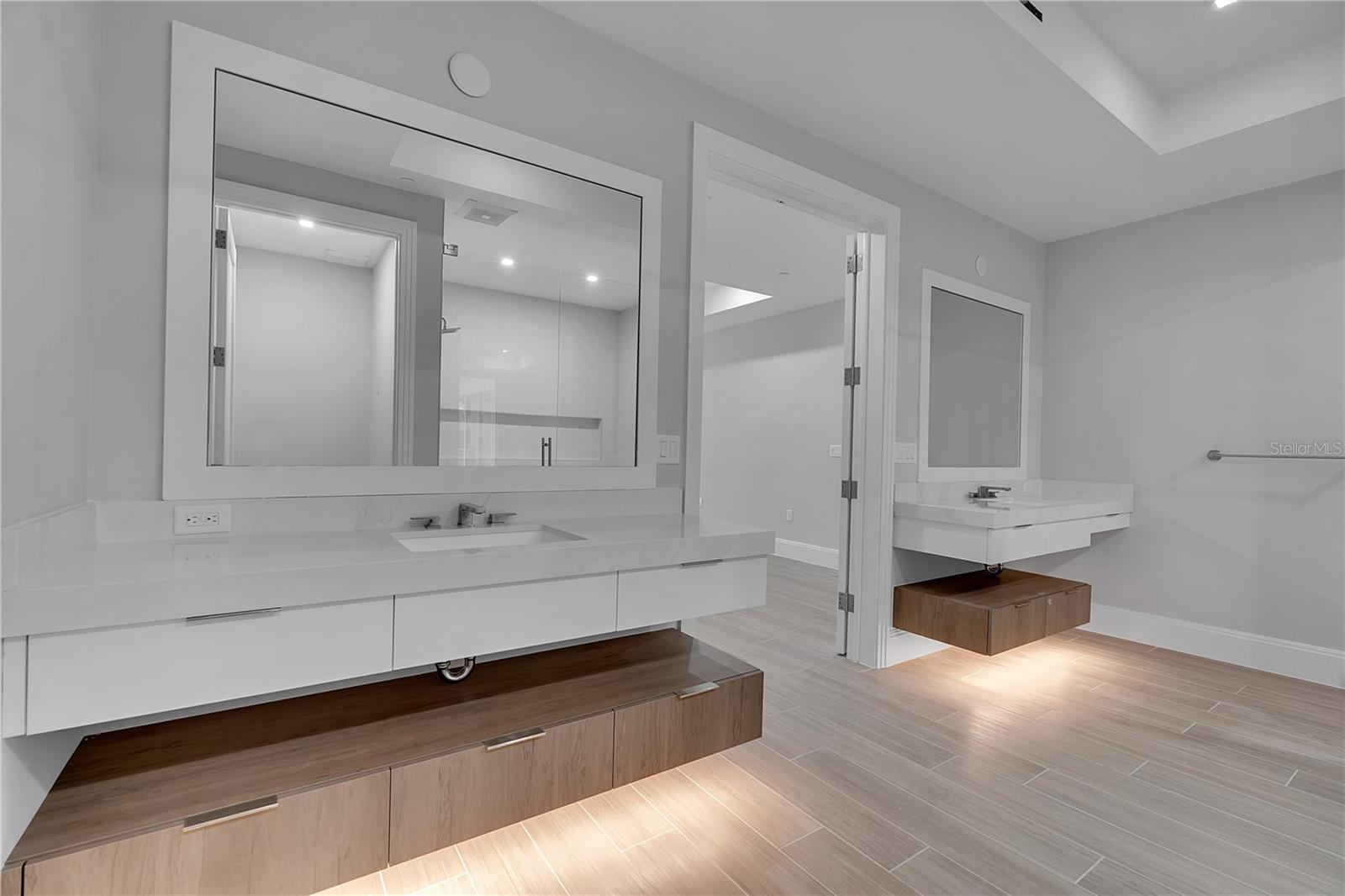 A4700005 Property Photo