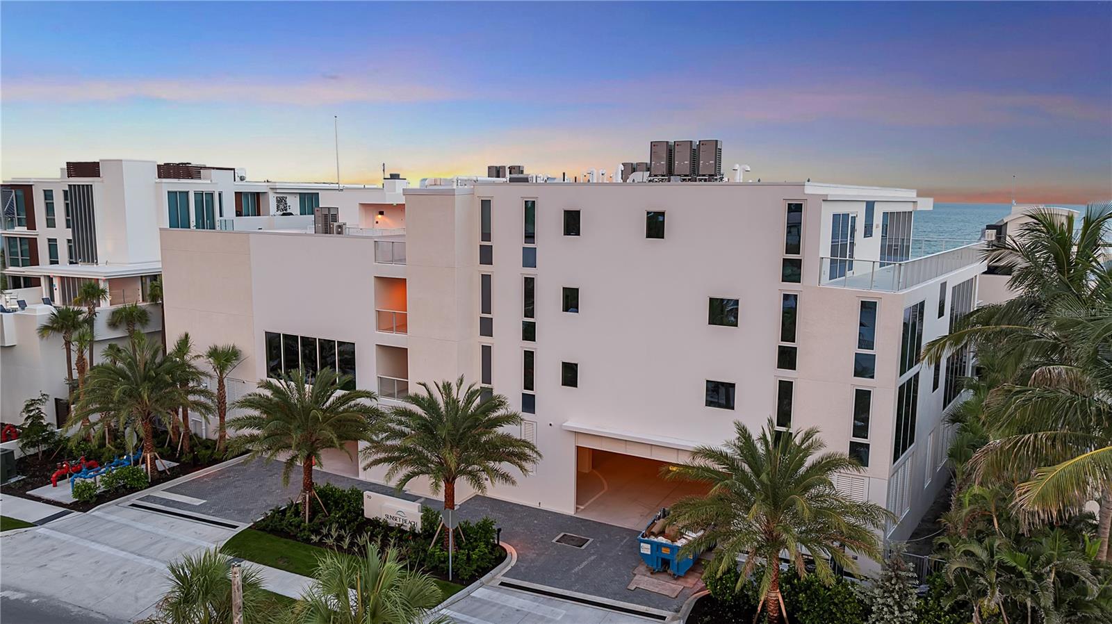 A4700103 Property Photo