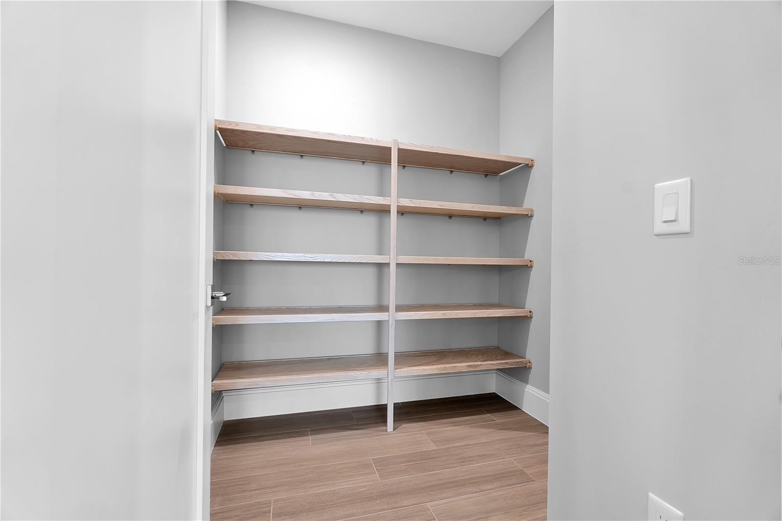 A4700103 Property Photo