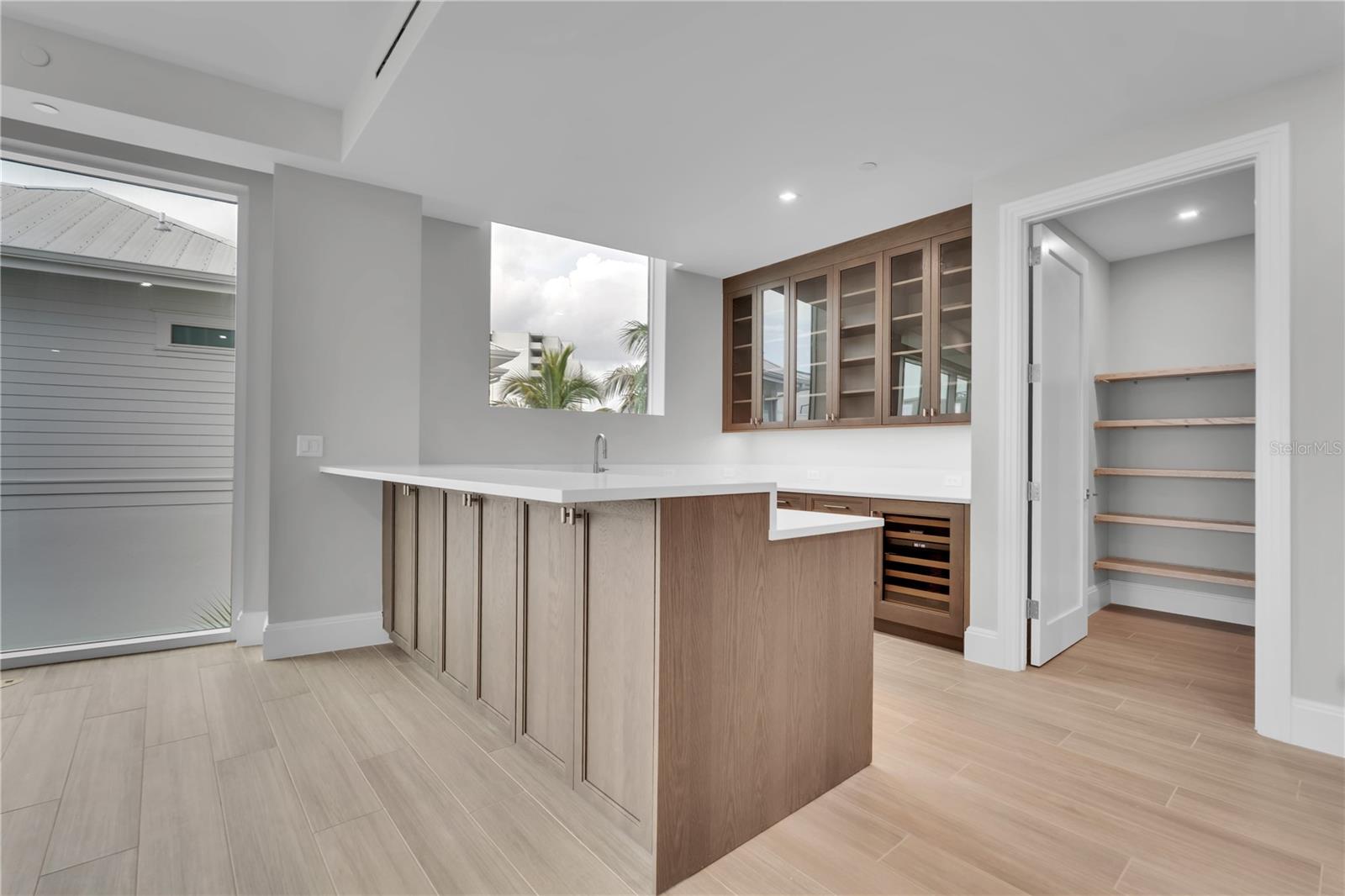 A4700103 Property Photo