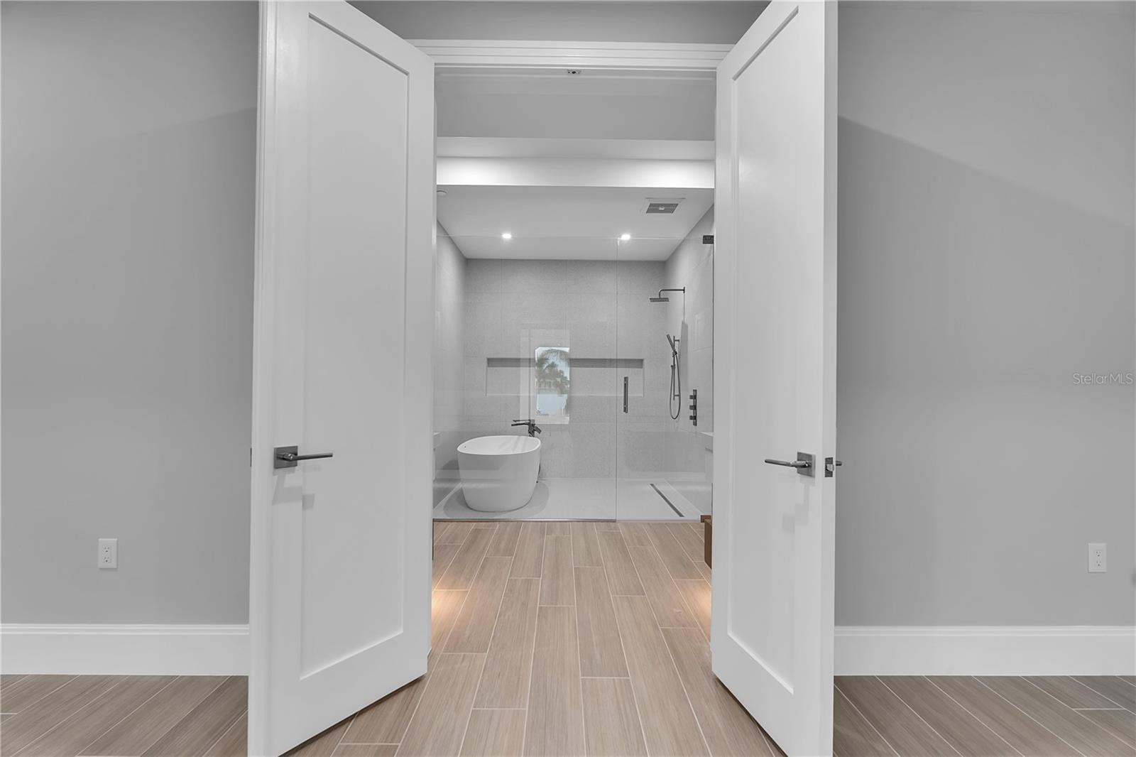 A4700103 Property Photo