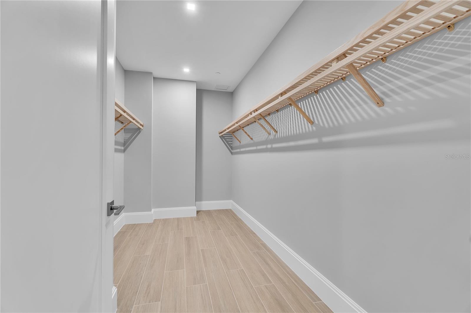 A4700103 Property Photo
