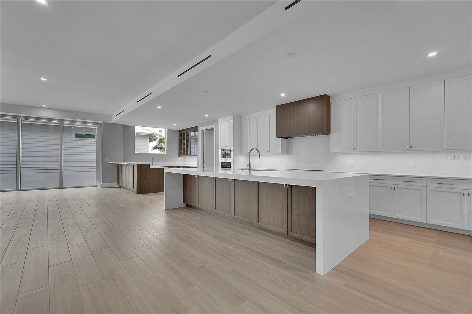A4700103 Property Photo