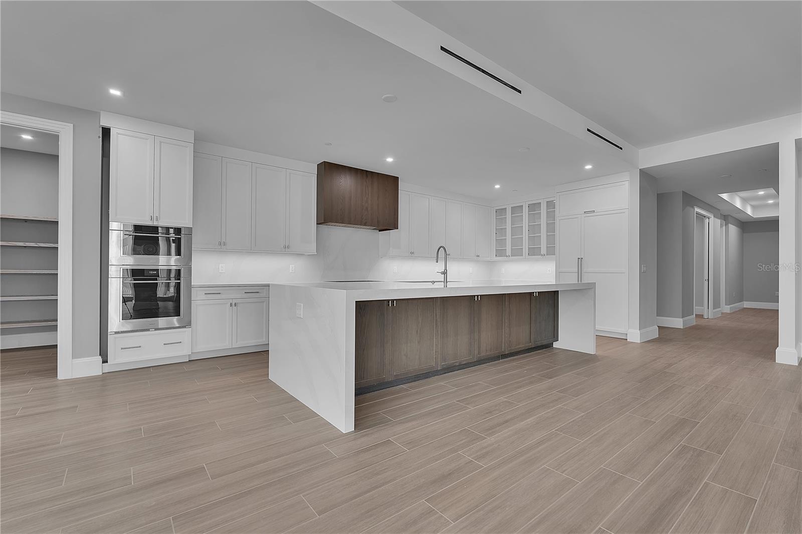 A4700103 Property Photo