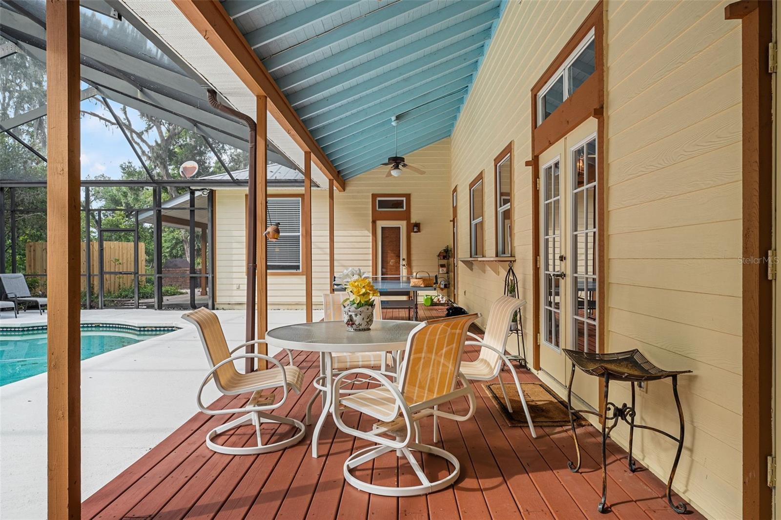 TB8529821 Property Photo