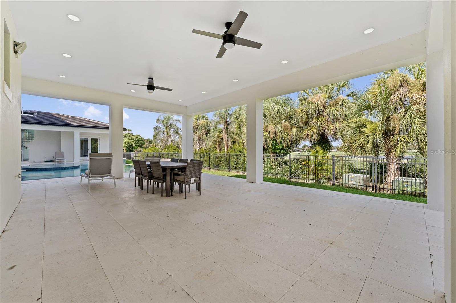 O6425809 Property Photo