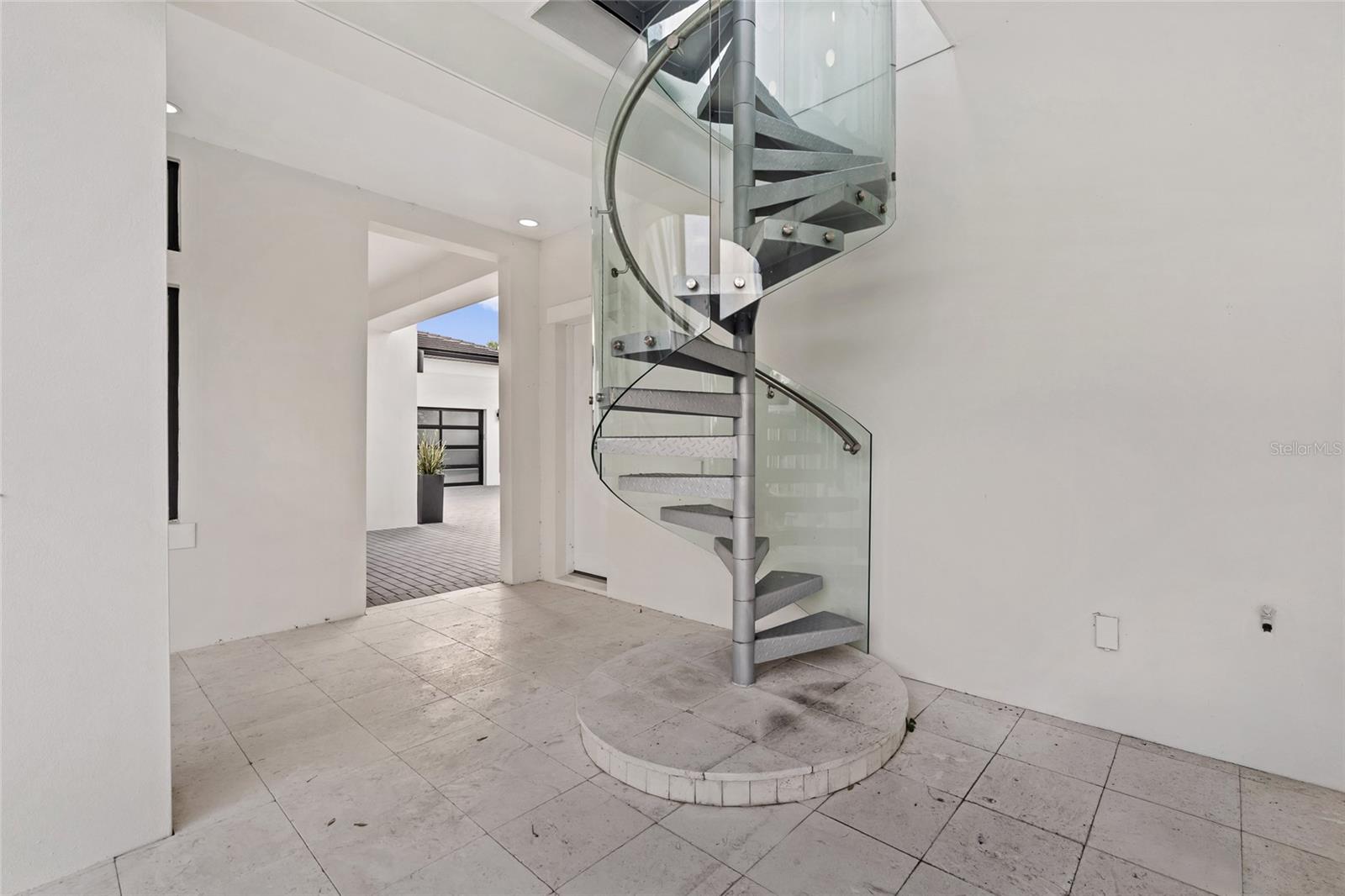 O6425809 Property Photo