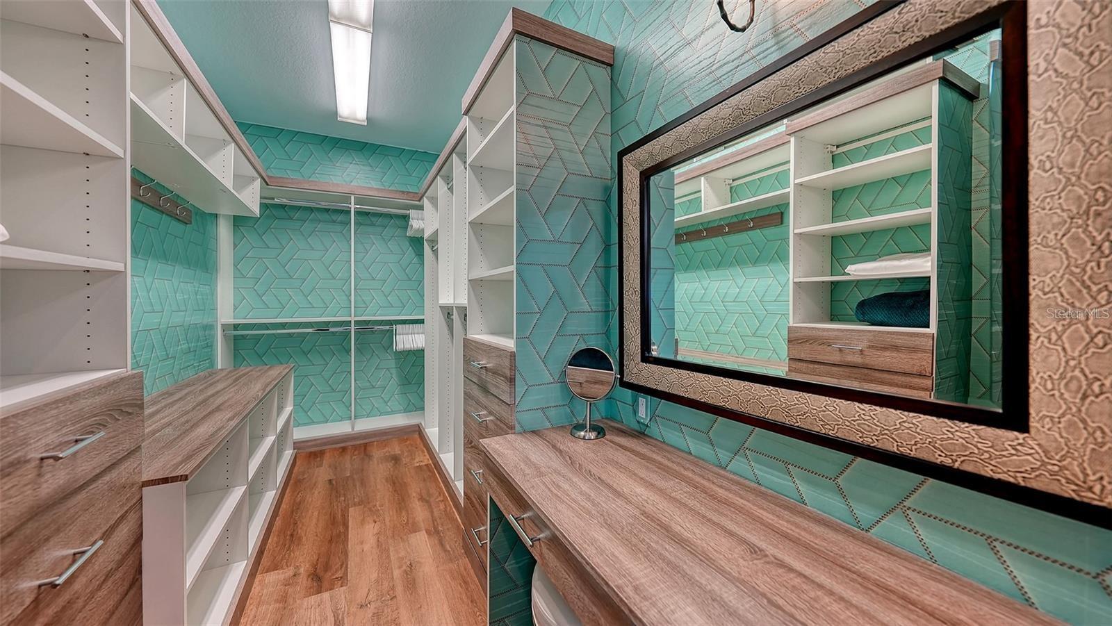 A4700303 Property Photo