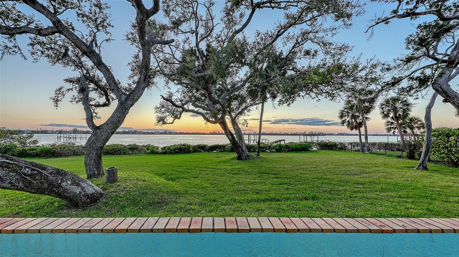 A4700303 Property Photo