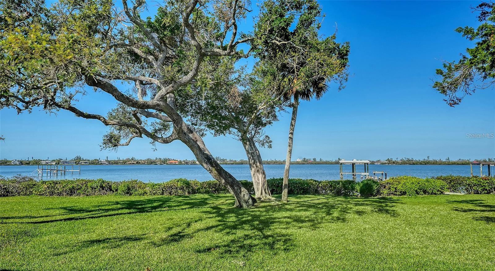 A4700303 Property Photo