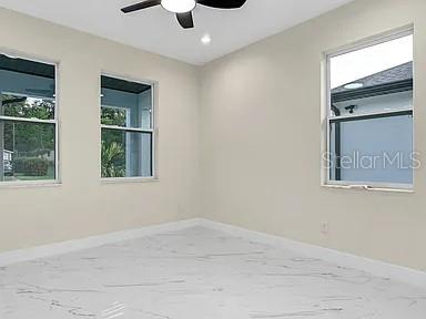 TB8530296 Property Photo