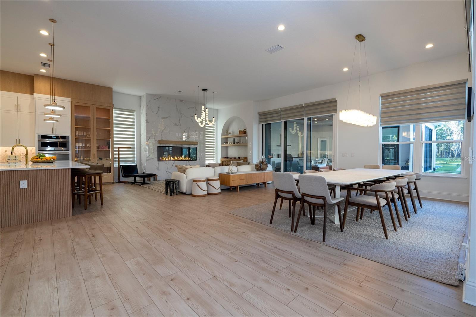 O6426186 Property Photo