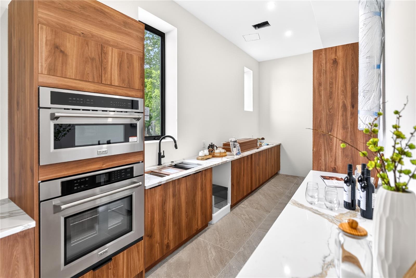 A4700498 Property Photo