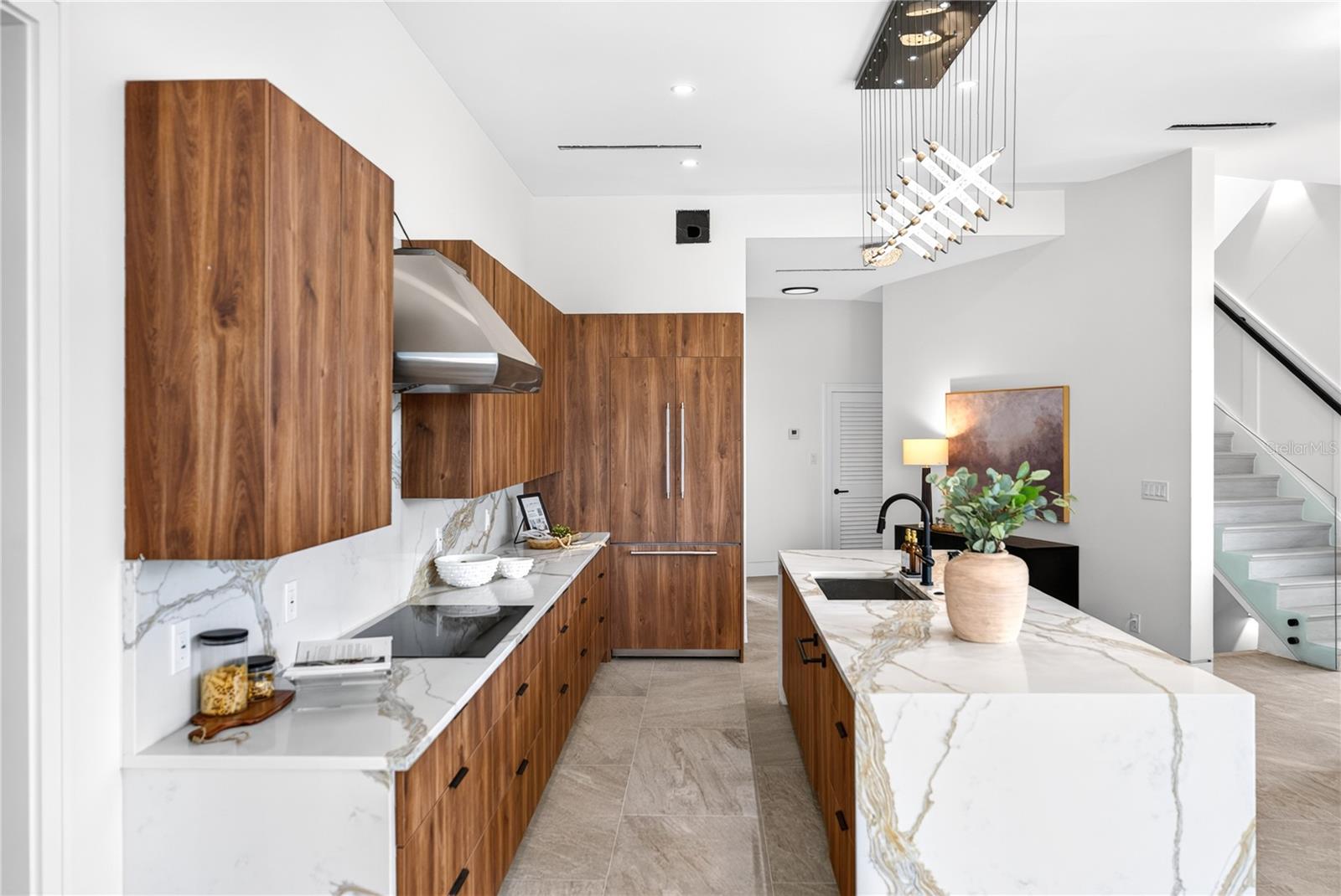 A4700498 Property Photo