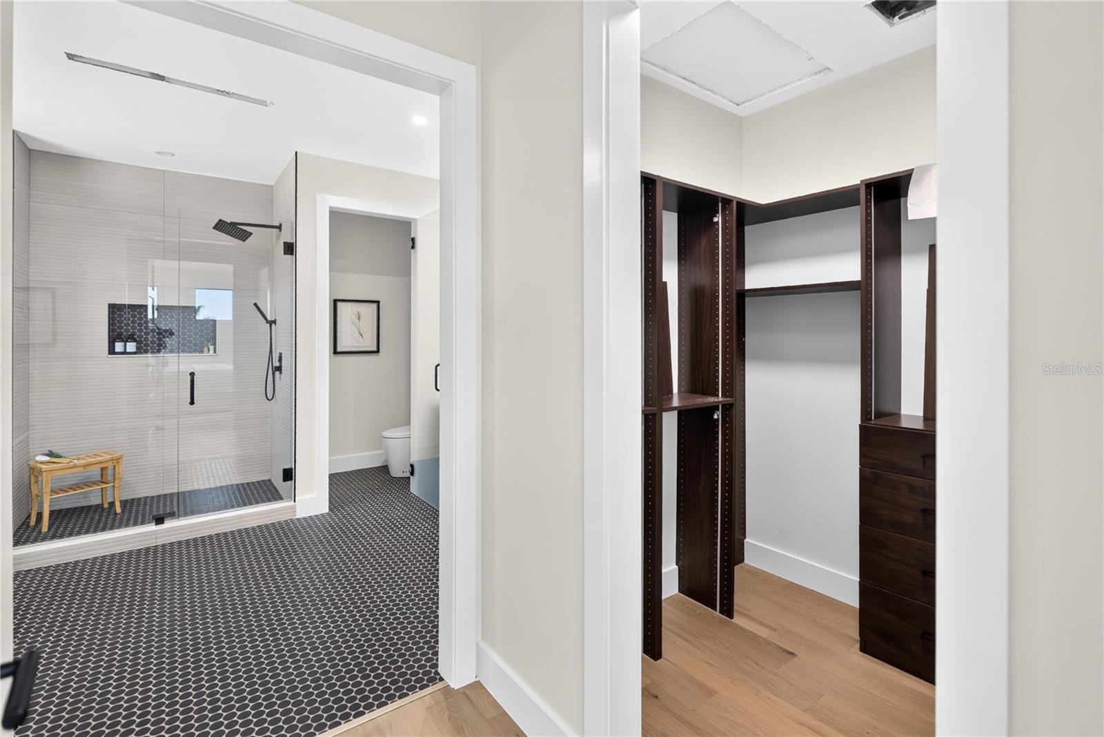 A4700498 Property Photo