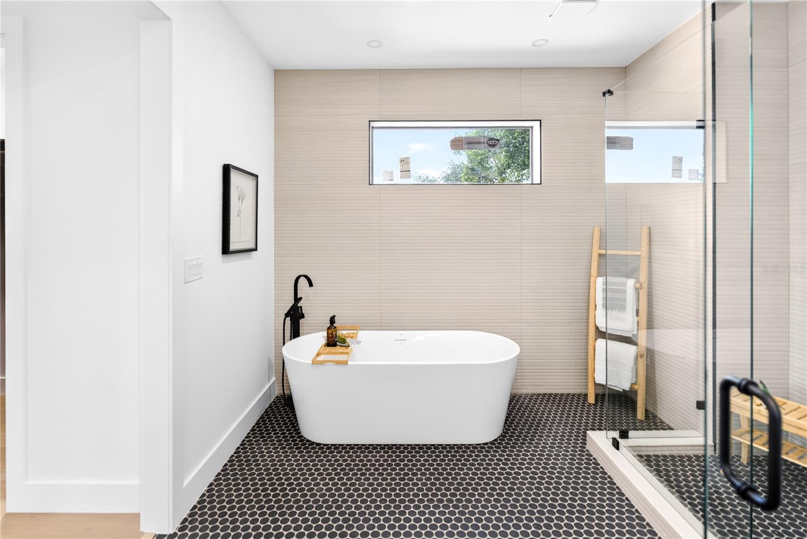 A4700498 Property Photo