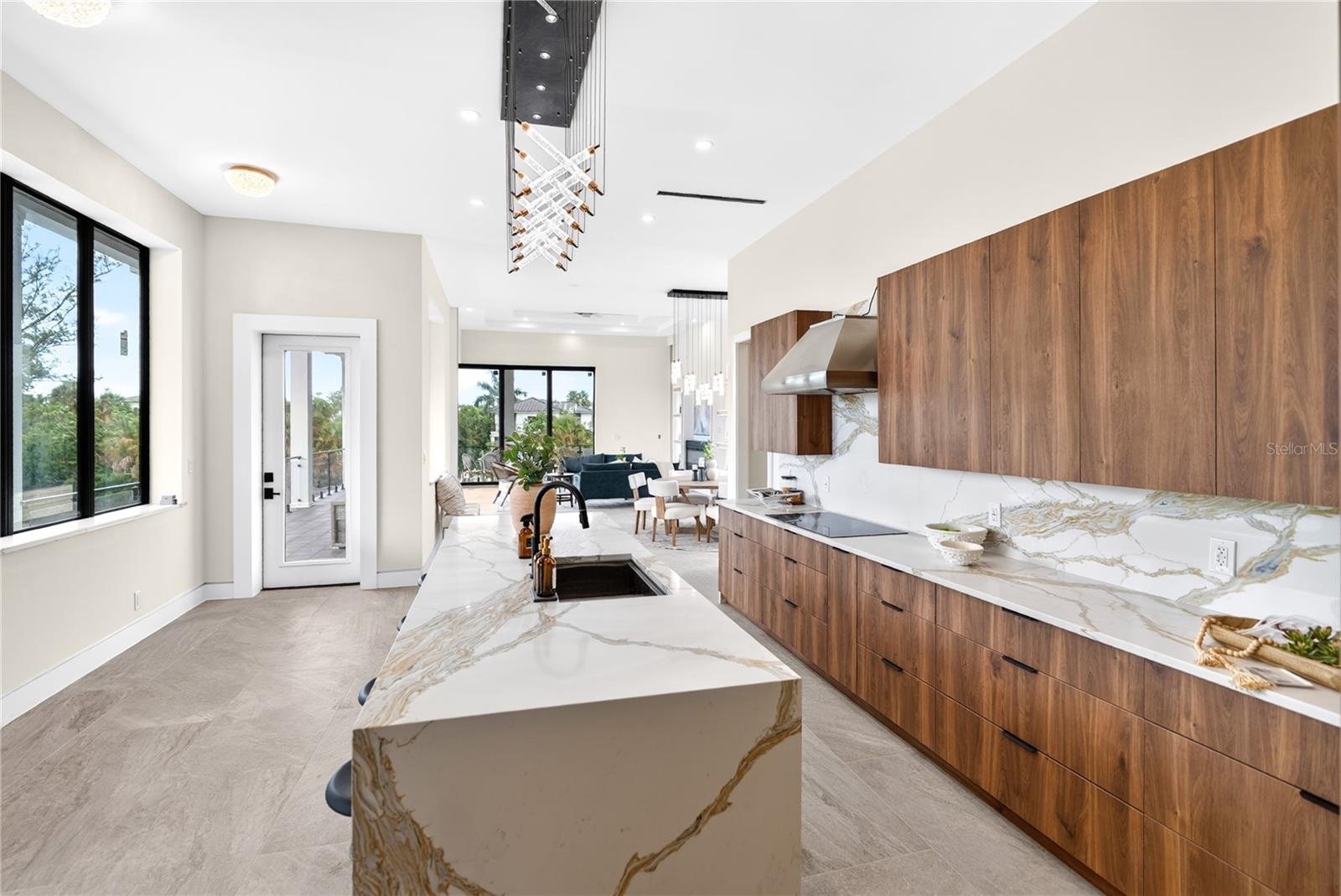 A4700498 Property Photo