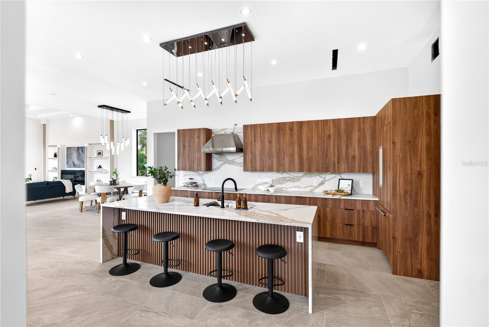 A4700498 Property Photo