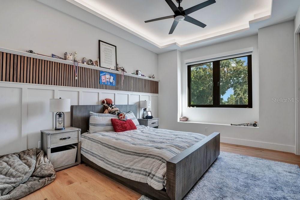O6426995 Property Photo