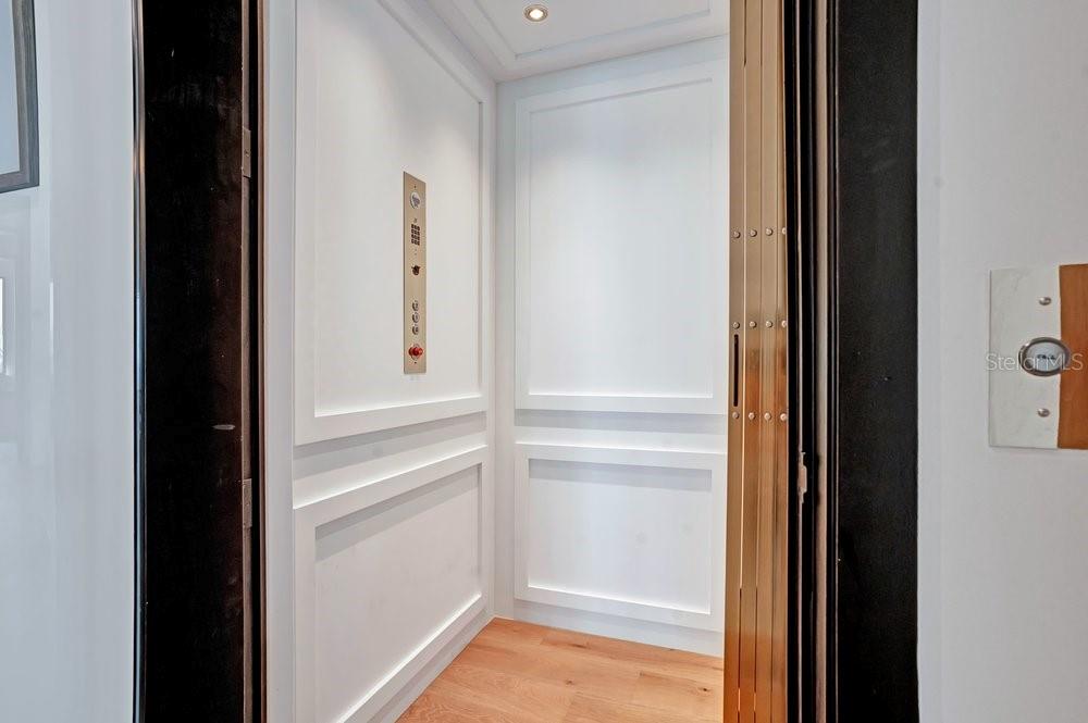 O6426995 Property Photo