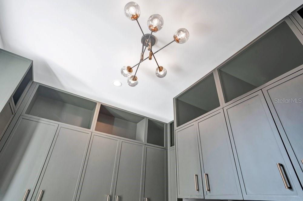 O6426995 Property Photo