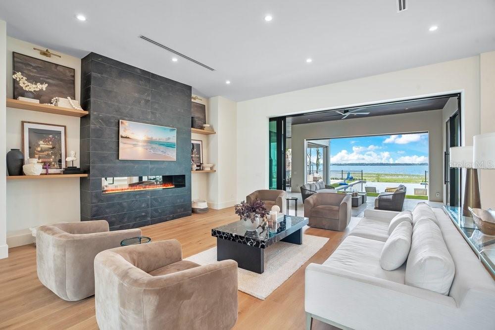 O6426995 Property Photo