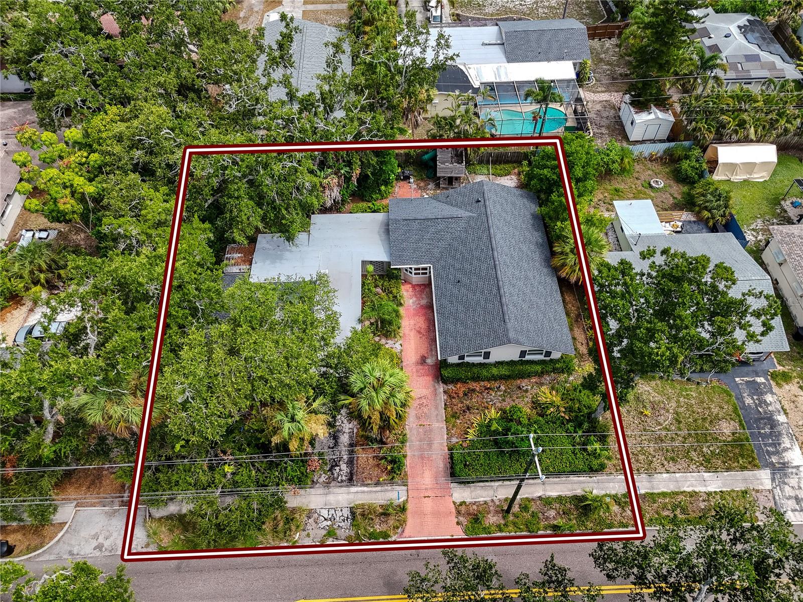 TB8531479 Property Photo