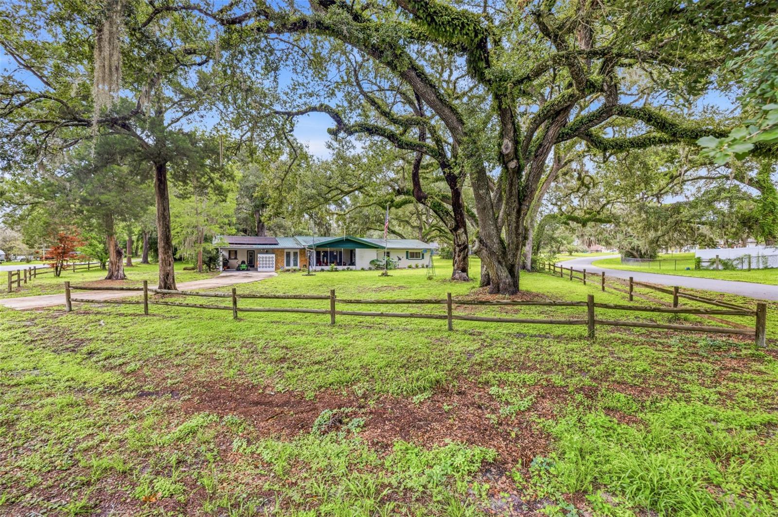 TB8531659 Property Photo
