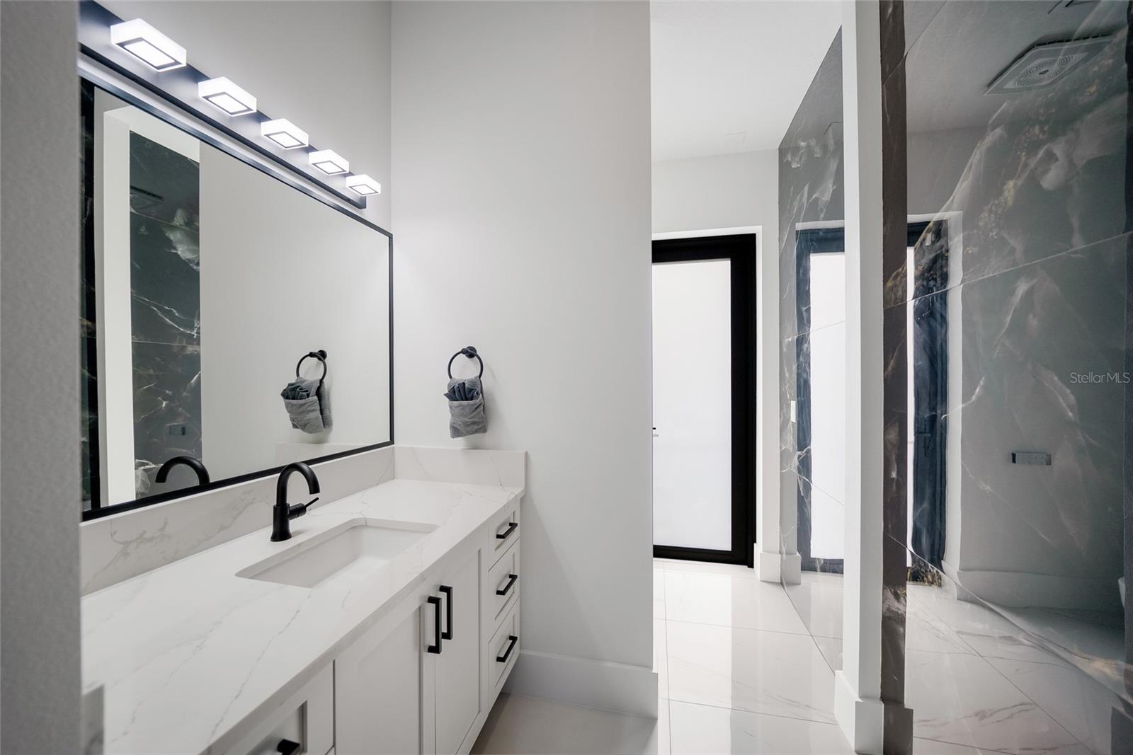 A4700840 Property Photo