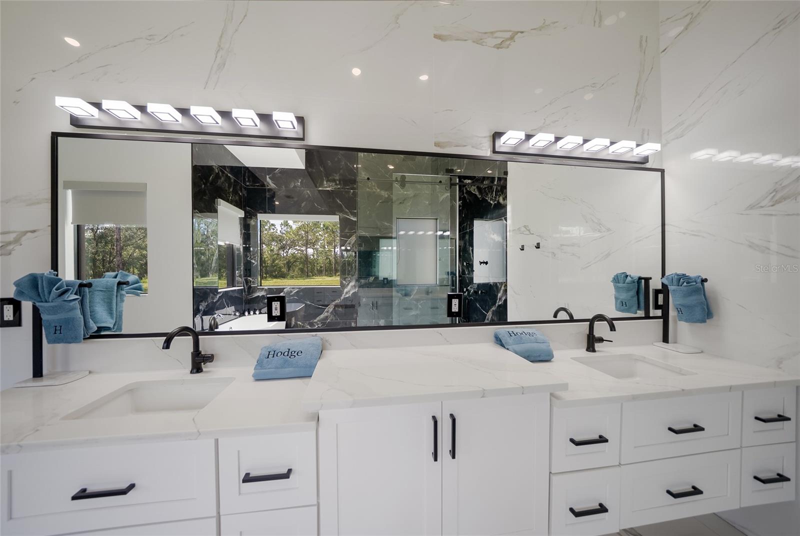 A4700840 Property Photo