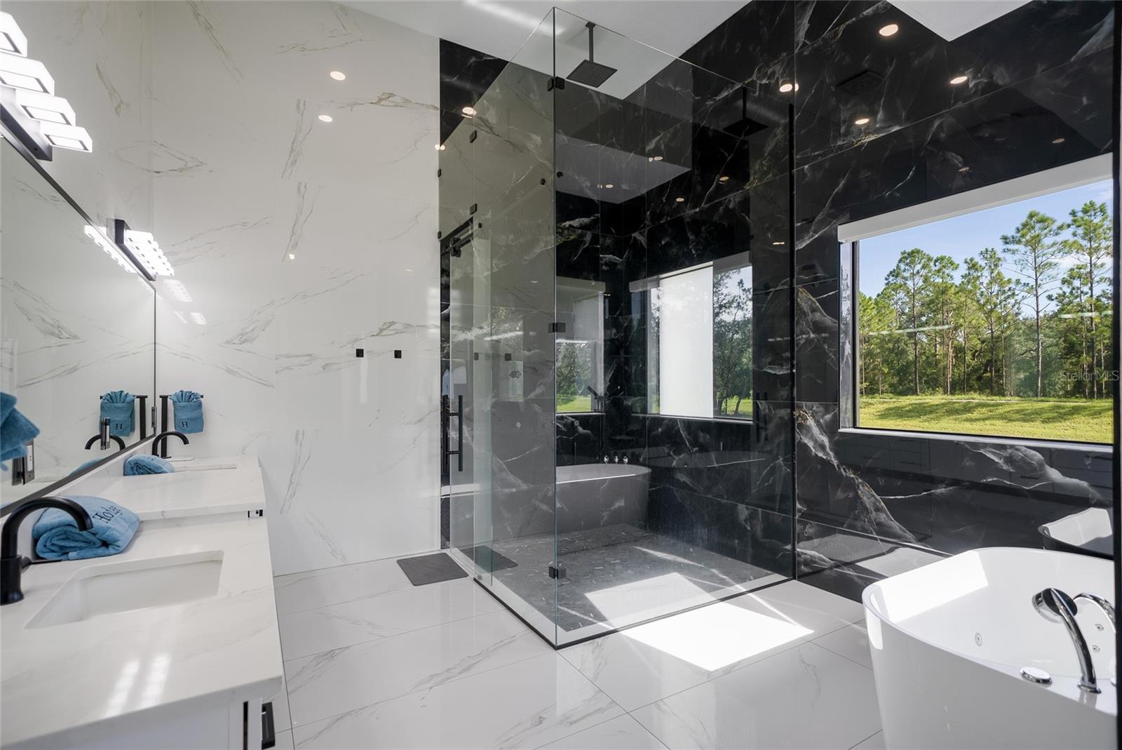 A4700840 Property Photo