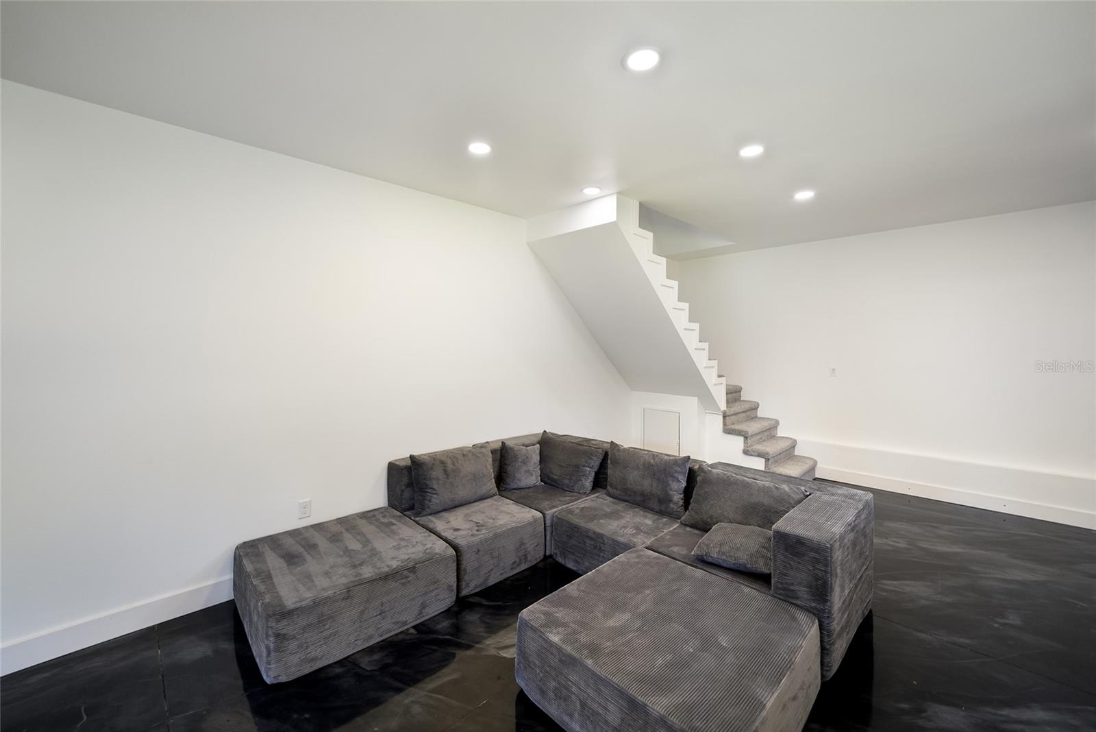 A4700840 Property Photo