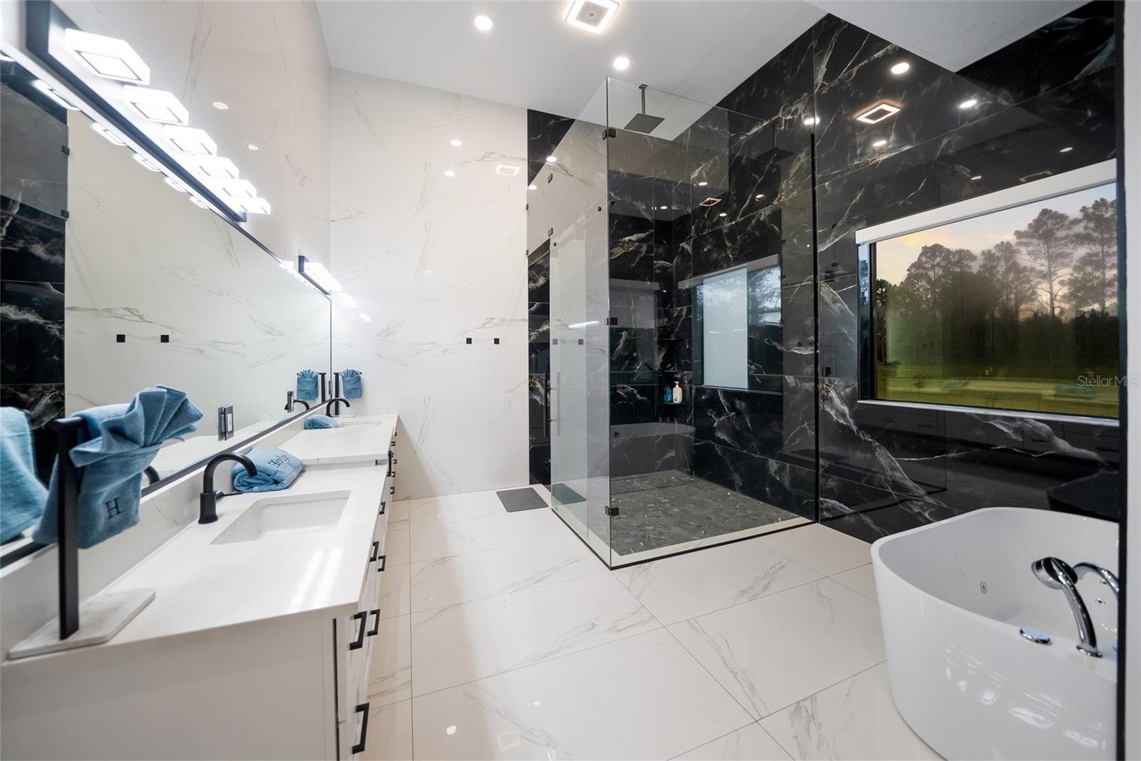 A4700840 Property Photo