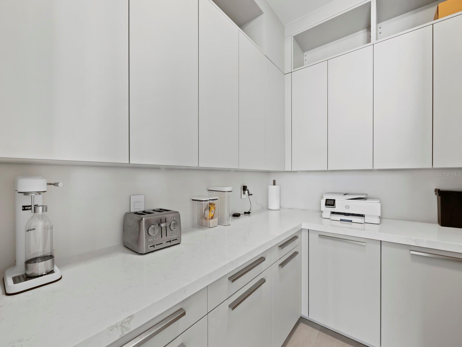 A4701288 Property Photo